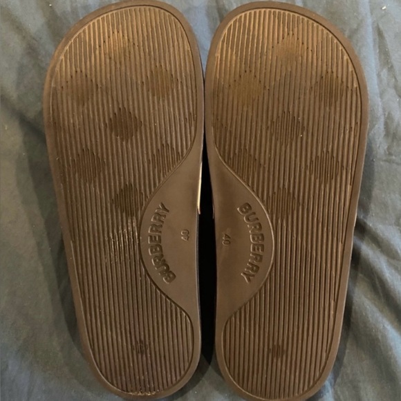 Authentic Burberry Slides - Size 10 - Picture 4 of 6